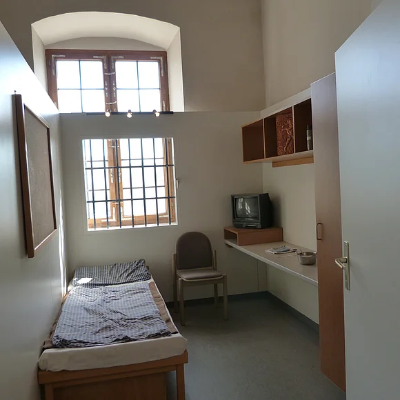 Blick in eine Zelle, wie sie heutzutage aussieht