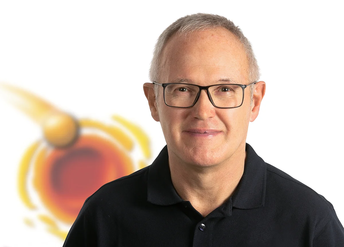 Das Porträtfoto zeigt den Geoparkführer Hans Bergdolt.