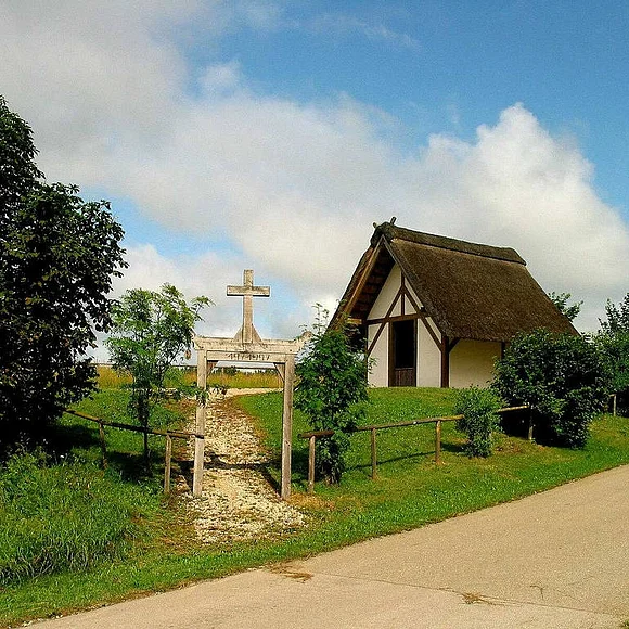 Rekonstruktion einer christlichen Kapelle aus der Zeit um 600 nach Christus