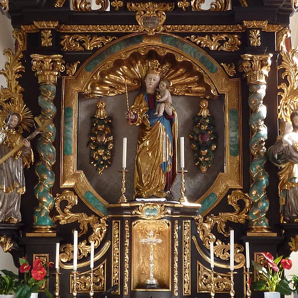 Der Altar von der Kath. Spitalkirche Maria Geburt